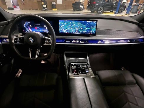 Certified 2025 BMW 740i 740i image 14