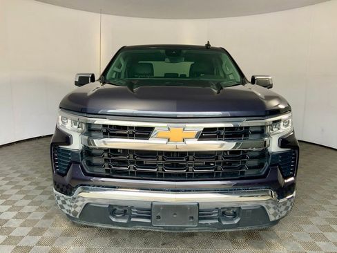 Used 2022 Chevrolet Silverado 1500 LT AWD/4WD image 5