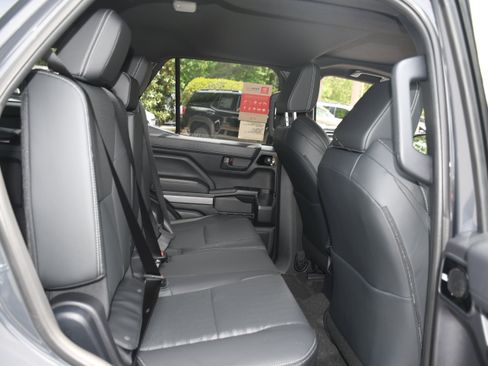 New 2026 Toyota 4Runner TRD Off-Road Premium AWD/4WD image 10