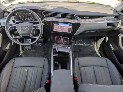 Used 2023 Audi e-tron Premium w/ Convenience Plus Package AWD/4WD image 7