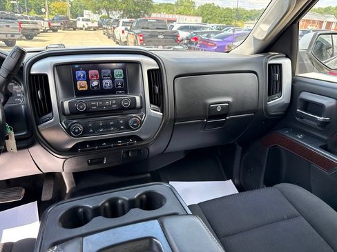 Used 2018 GMC Sierra 2500 SLE w/ Snow Plow Prep Package AWD/4WD image 11