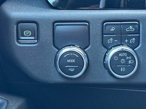 Certified 2024 GMC Sierra 1500 SLT RWD image 35