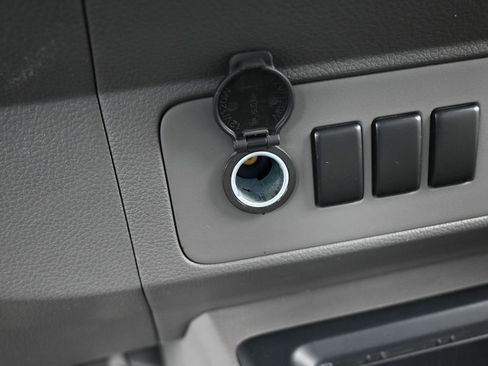 Used 2020 Nissan NV 1500 S image 24