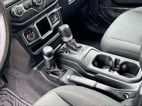 Used 2020 Jeep Wrangler Unlimited Sport AWD/4WD image 18