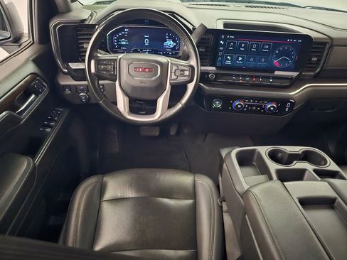 Used 2024 GMC Sierra 1500 SLT AWD/4WD image 15