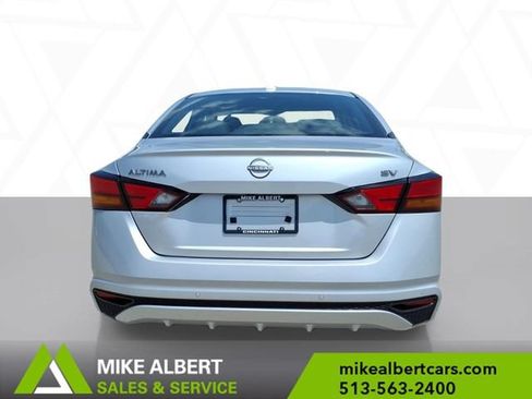Used 2023 Nissan Altima 2.5 SV FWD image 6