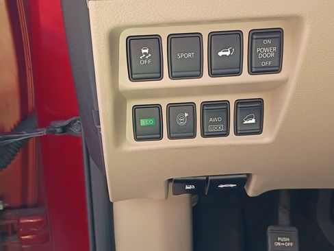 Used 2016 Nissan Rogue SV w/ SV Premium Package AWD/4WD image 19
