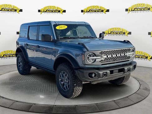 New 2025 Ford Bronco Badlands image 8