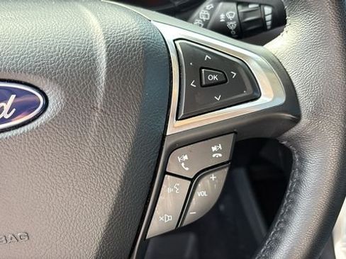 Used 2023 Ford Edge Titanium AWD/4WD image 16