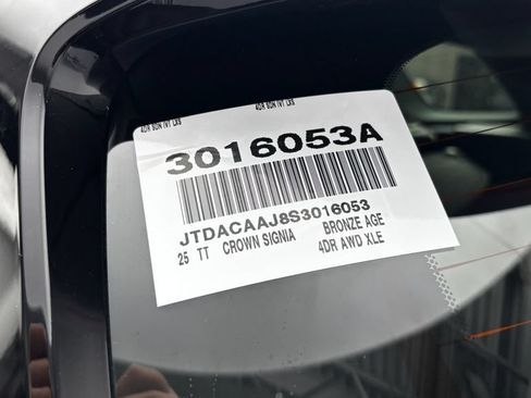 Used 2025 Toyota Crown Signia AWD/4WD image 42