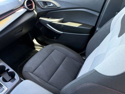 Certified 2024 Chevrolet Trax RS w/ Driver Confidence Package image 17