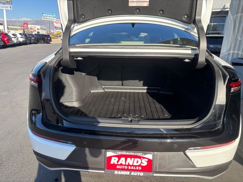 Used 2025 Toyota Crown Platinum image 9