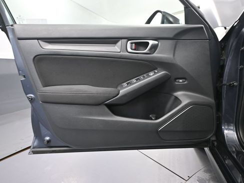 Used 2023 Honda Civic Sport image 18