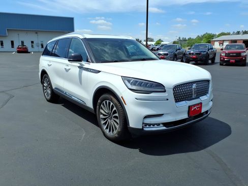 Used 2021 Lincoln Aviator Reserve w/ Elements Package Plus AWD/4WD image 8