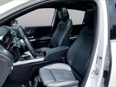Used 2024 Mercedes-Benz GLA 250 image 8