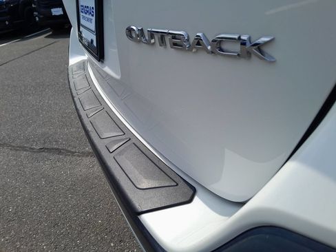 Used 2022 Subaru Outback Limited AWD/4WD image 43