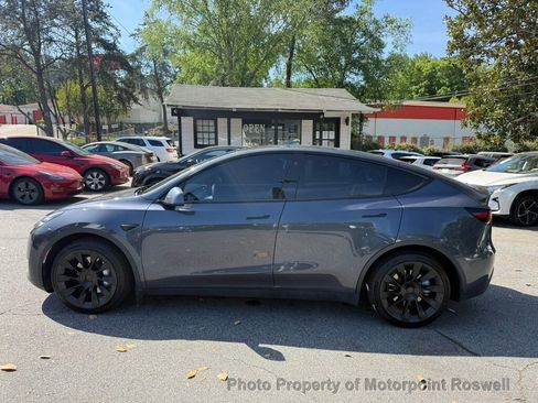 Used 2021 Tesla Model Y Long Range AWD/4WD image 3