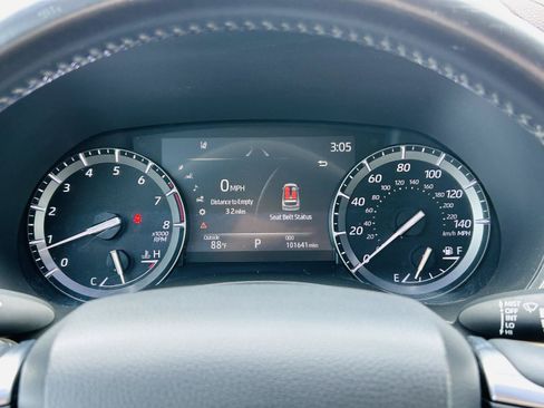 Used 2021 Toyota Highlander XLE FWD image 19