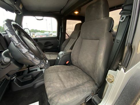 Used 2004 Jeep Wrangler X w/ Wheel Plus Group AWD/4WD image 11