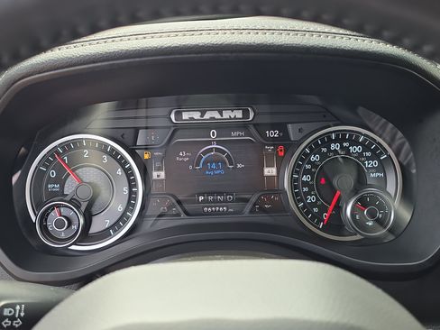 Used 2022 RAM 1500 Laramie AWD/4WD image 32