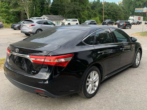 Used 2013 Toyota Avalon XLE image 4