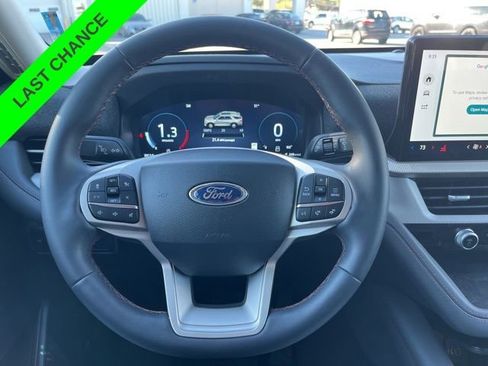 Used 2025 Ford Explorer Active image 20
