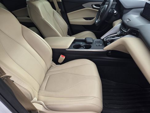Used 2025 Acura TLX w/ Technology Package image 18