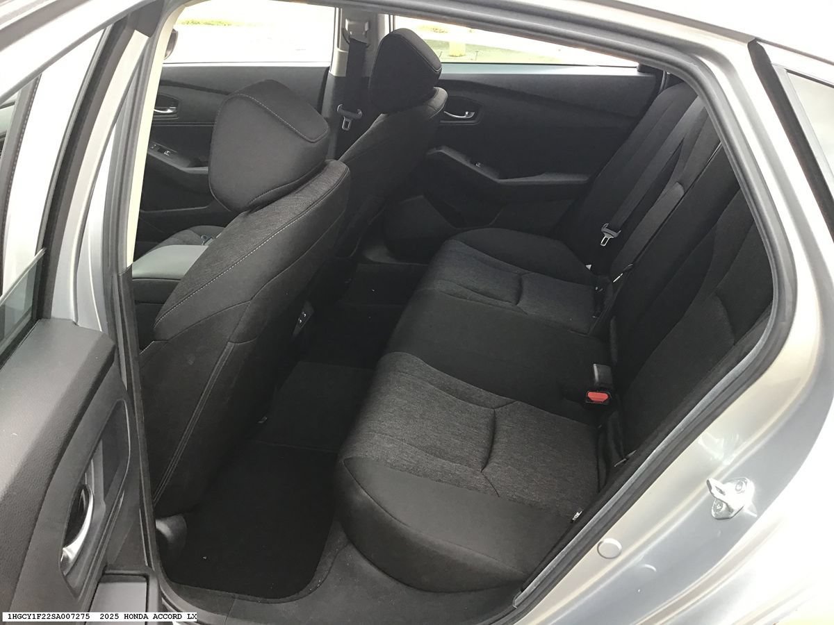 Used 2025 Honda Accord LX image 9