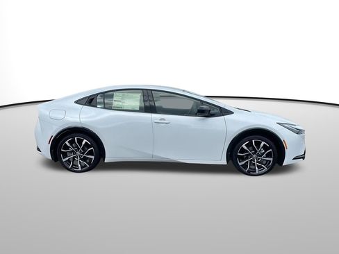 New 2026 Toyota Prius XSE image 2