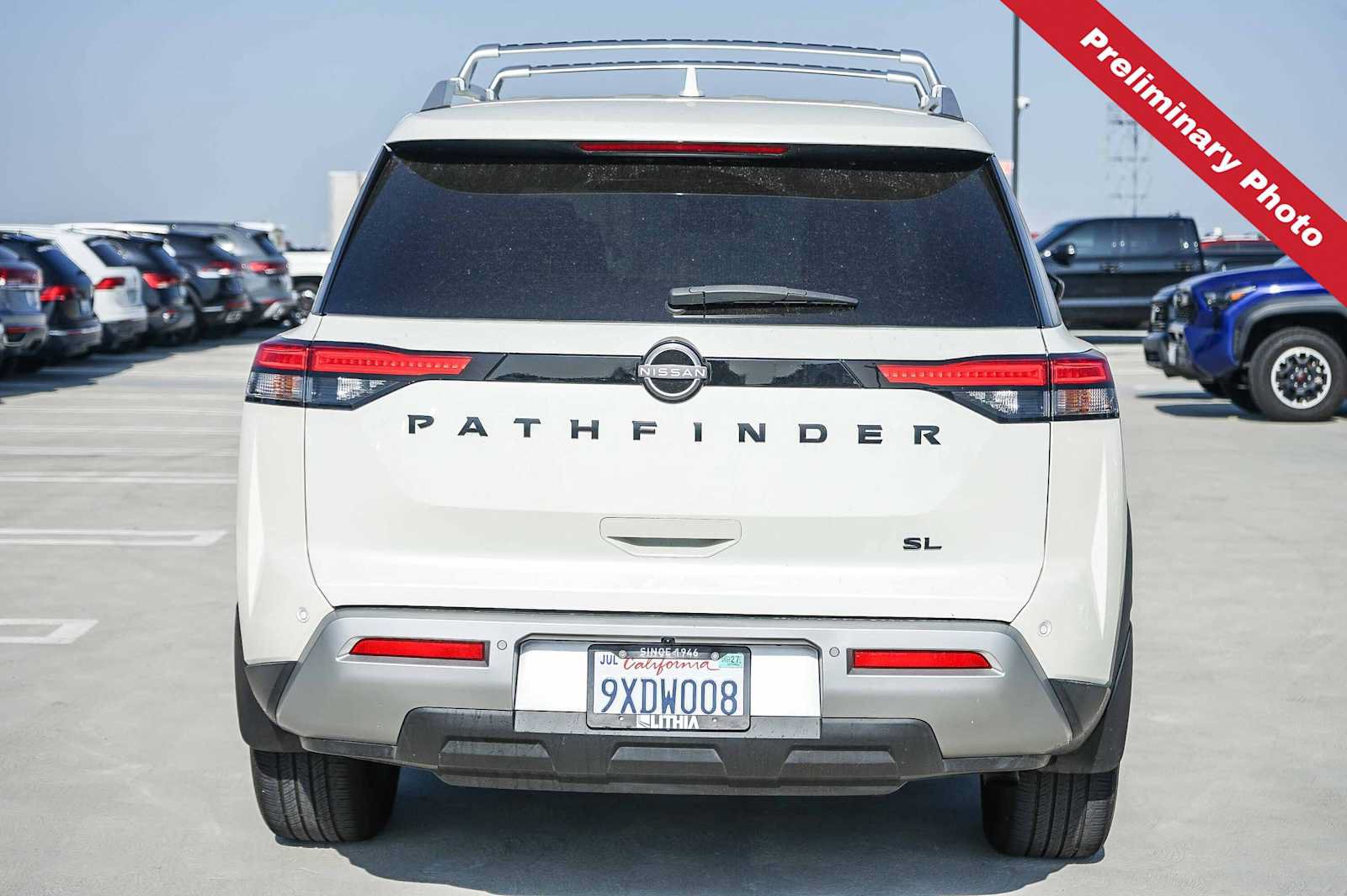 Used 2022 Nissan Pathfinder SL w/ SL Premium Package FWD image 7