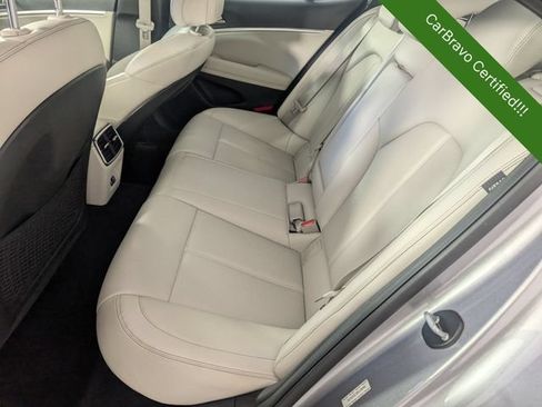 Used 2025 Genesis G70 2.5T AWD/4WD image 28