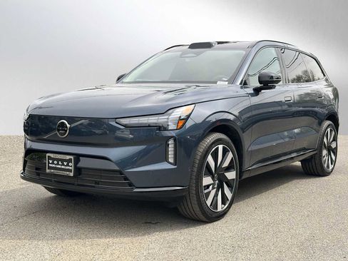 Used 2025 Volvo EX90 Plus w/ Protection Package Premier AWD/4WD image 7