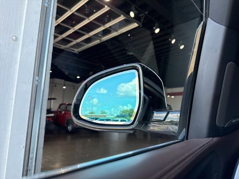 Used 2019 BMW X5 xDrive40i w/ Premium Package image 25