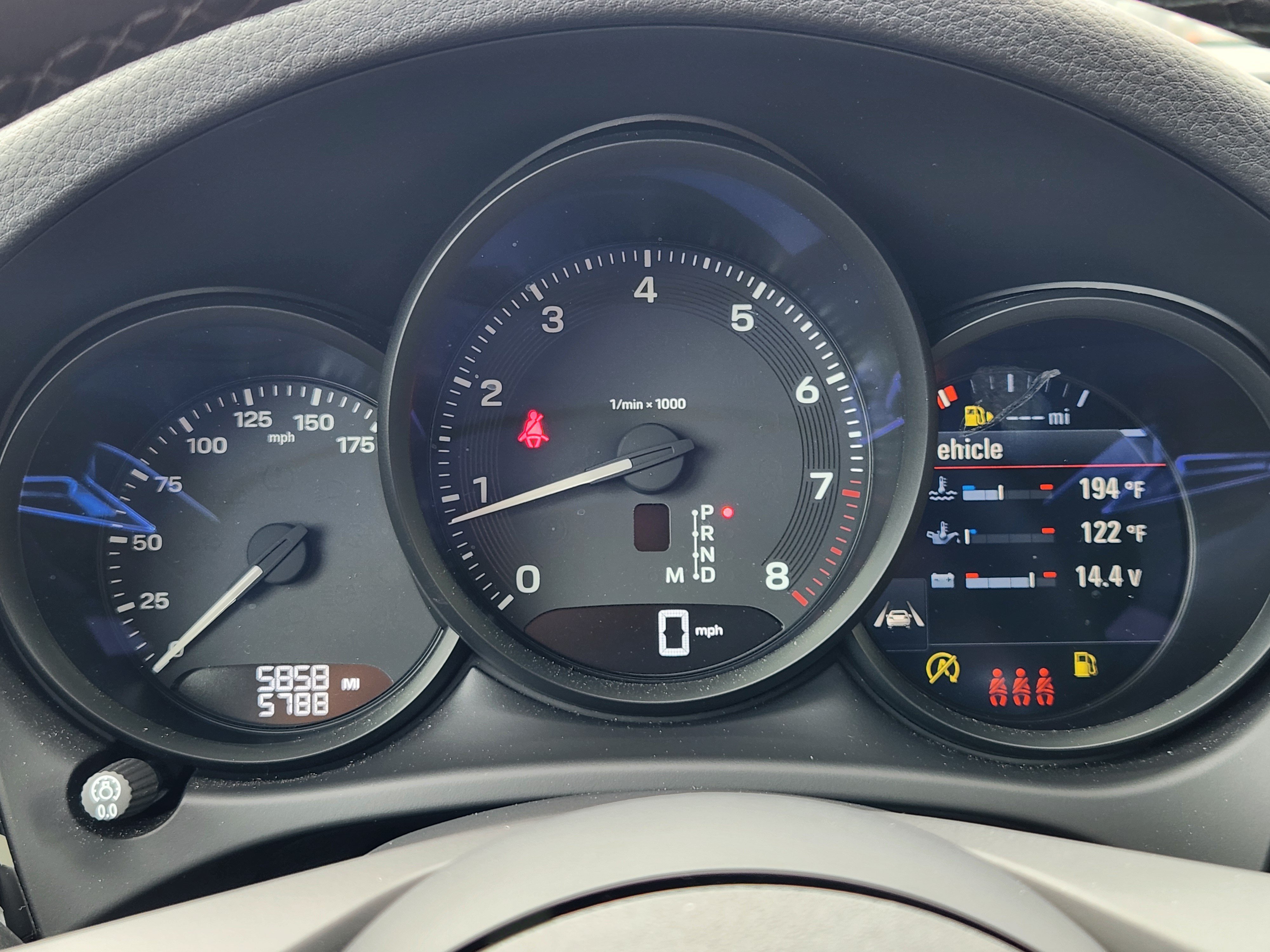 Certified 2026 Porsche Macan AWD/4WD image 18