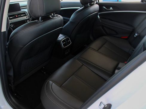 Used 2026 Genesis G70 2.5T RWD image 17