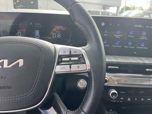 Used 2023 Kia Telluride EX w/ EX Captain's Chair Package image 19