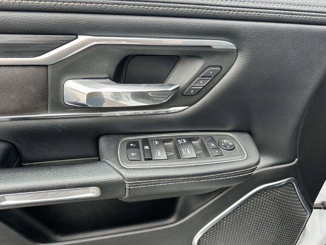 Used 2023 RAM 1500 Laramie AWD/4WD image 14
