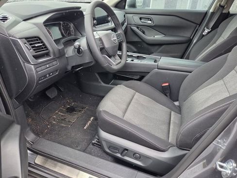 Certified 2026 Nissan Rogue SV w/ Cold Weather Package FWD image 7