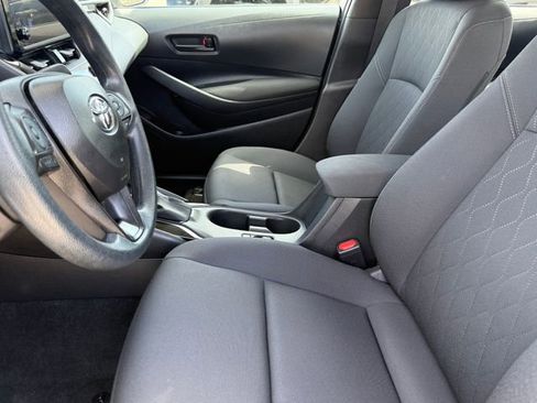 Used 2025 Toyota Corolla LE image 11