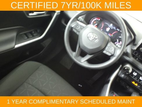 Used 2024 Toyota RAV4 XLE AWD/4WD image 16