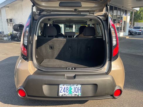 Used 2016 Kia Soul FWD image 11