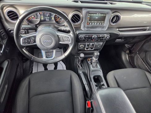 Used 2021 Jeep Wrangler Unlimited Sahara image 8