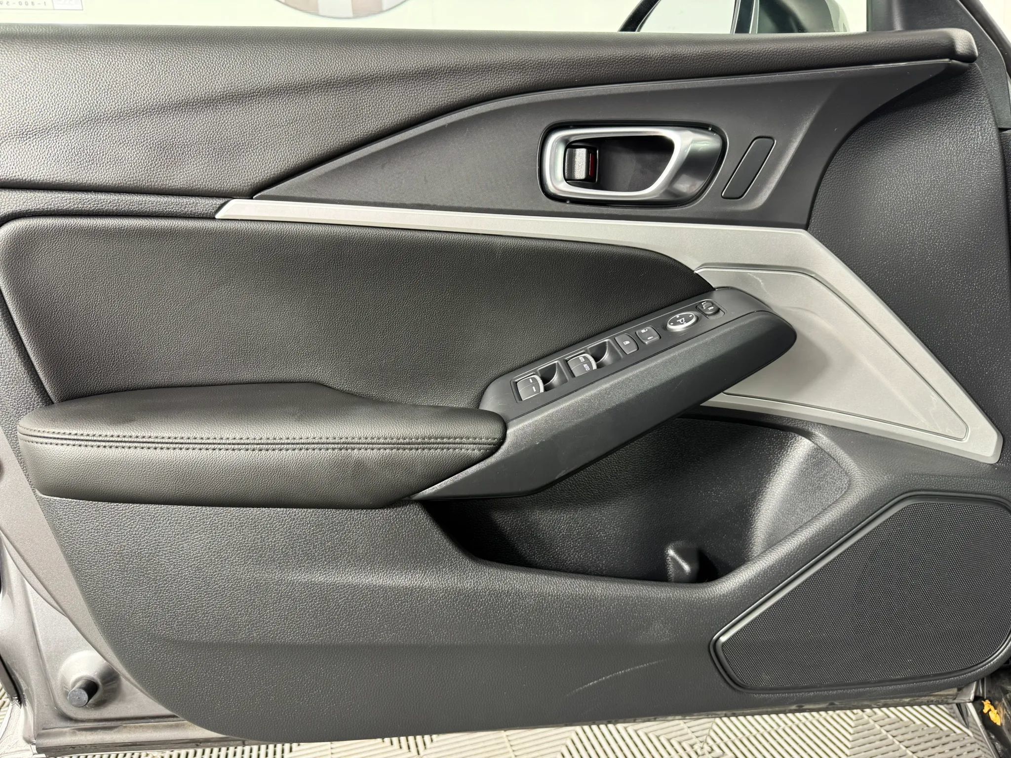 Used 2025 Acura Integra FWD image 38