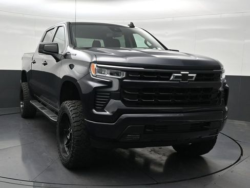 Used 2024 Chevrolet Silverado 1500 RST RWD image 8