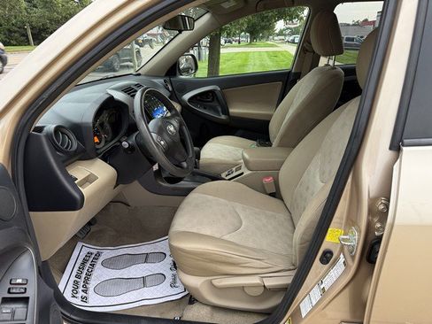 Used 2012 Toyota RAV4 4WD w/ Value Pkg image 9