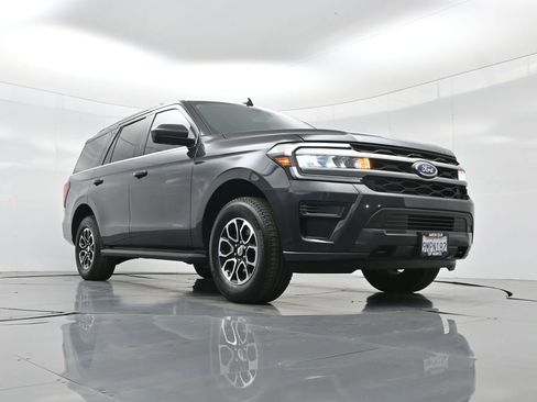 Used 2024 Ford Expedition XLT image 48