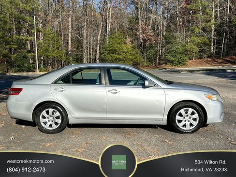 Used 2011 Toyota Camry image 3