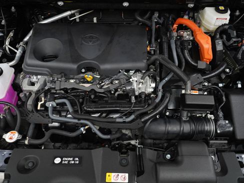 Used 2025 Toyota RAV4 LE image 30