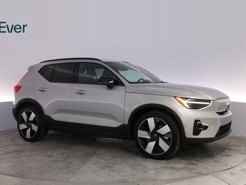Used 2023 Volvo XC40 Recharge Ultimate AWD/4WD image 21