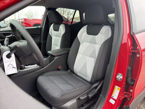 New 2026 Chevrolet Trax LS w/ LS Convenience Package FWD image 18